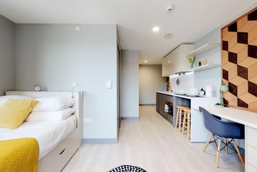 1 bed studio, Bernard Street, City Centre, Southampton, SO143AY - Image 5
